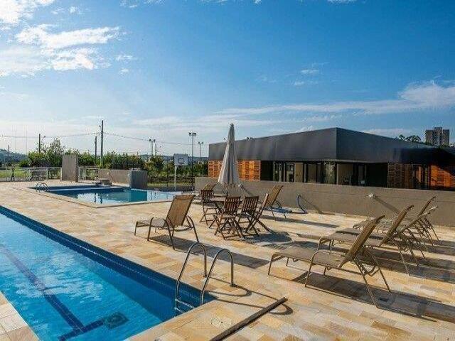 Venda em Jardim Jacinto - Jacareí