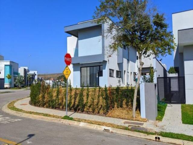 Casa para Venda em São José dos Campos - 3