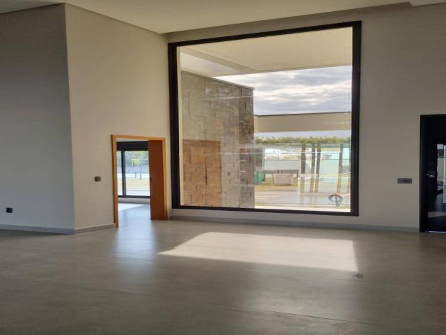 Casa para Venda em São José dos Campos - 4