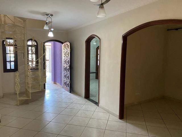 Casa para Venda em Jacareí - 3