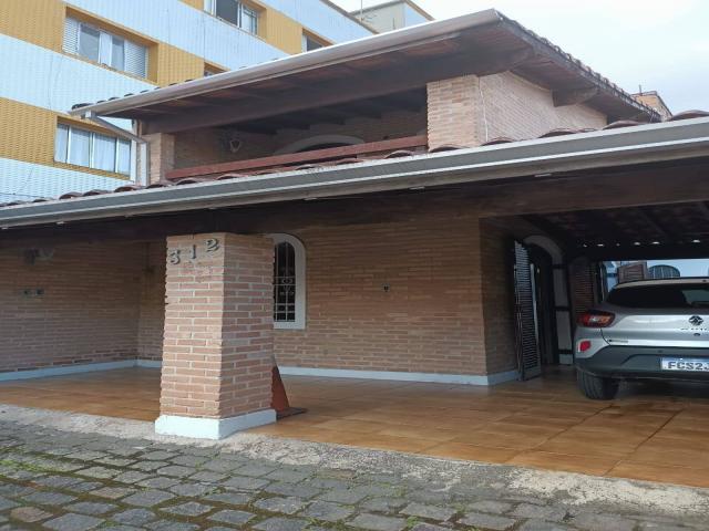 #CA0406 - Casa para Venda em Caraguatatuba - SP