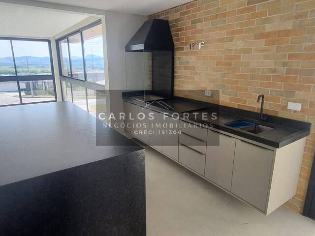 Casa para Venda em São José dos Campos - 5