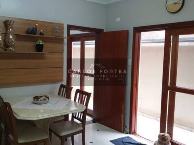 Casa para Venda em São José dos Campos - 5