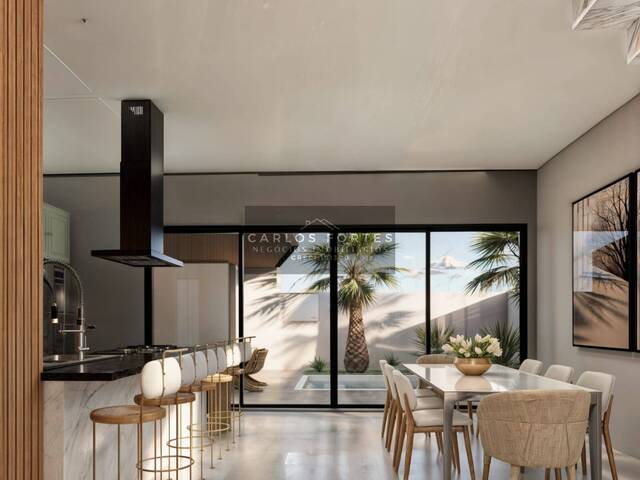 Casa para Venda em São José dos Campos - 4
