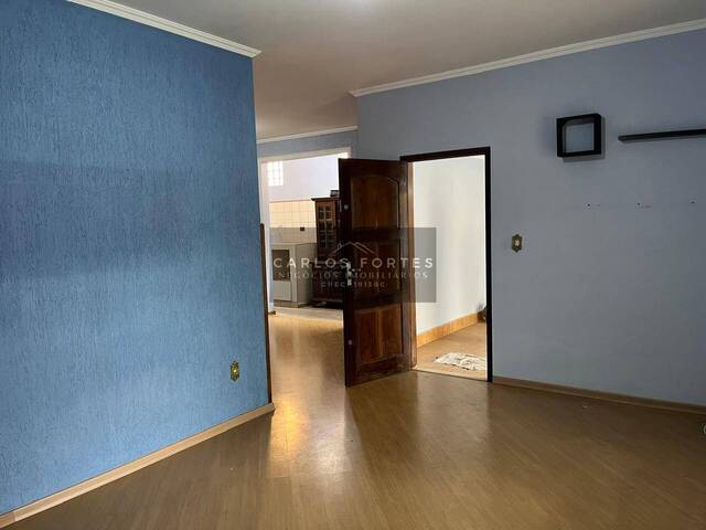Casa para Venda em São José dos Campos - 4