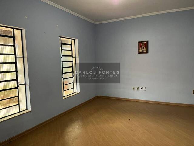 Casa para Venda em São José dos Campos - 5