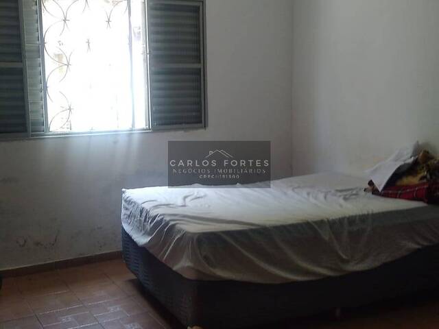 Casa para Venda em São José dos Campos - 4
