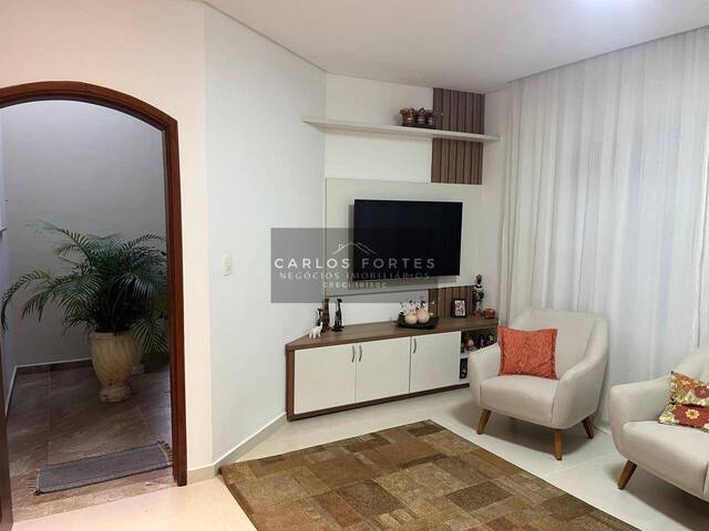 Casa para Venda em São José dos Campos - 2