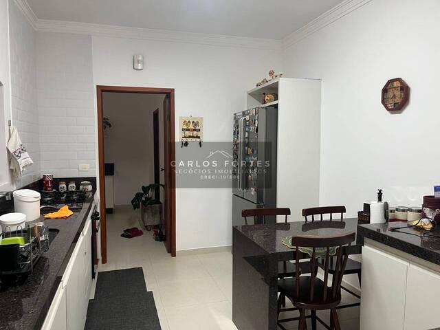 Casa para Venda em São José dos Campos - 5