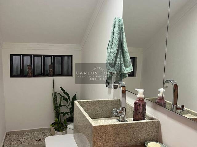 Casa para Venda em São José dos Campos - 3