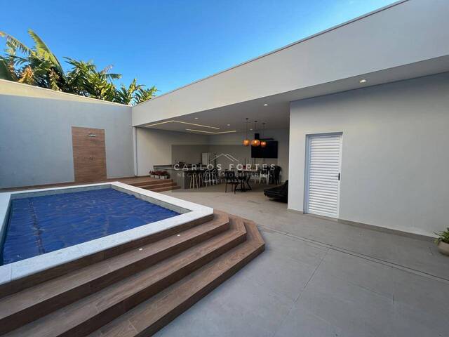 Casa para Venda em São José dos Campos - 3