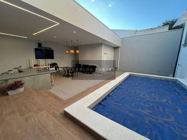Casa para Venda em São José dos Campos - 5