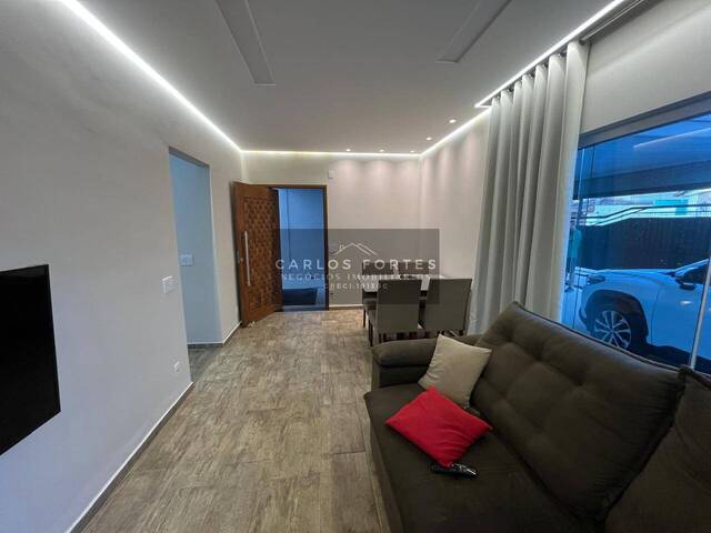 Casa para Venda em São José dos Campos - 2