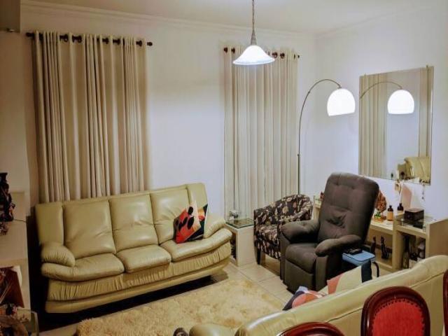 Casa para Venda em São José dos Campos - 4