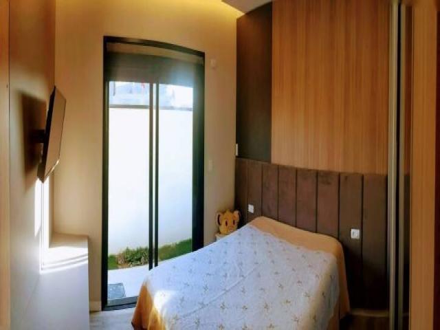 Casa para Venda em São José dos Campos - 2