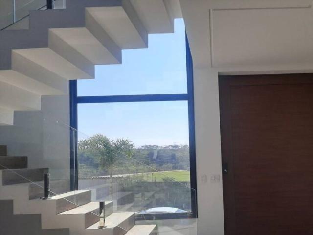 Casa para Venda em São José dos Campos - 3