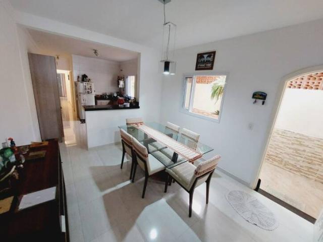 Casa para Venda em São José dos Campos - 2