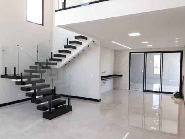Casa para Venda em São José dos Campos - 4