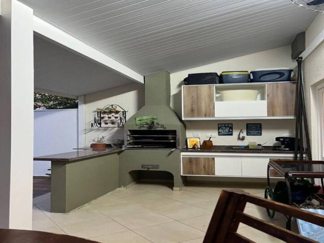 Casa para Venda em São José dos Campos - 2
