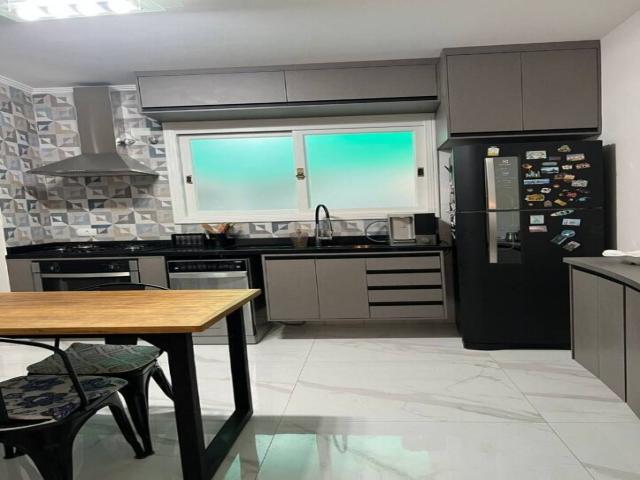 Casa para Venda em São José dos Campos - 3