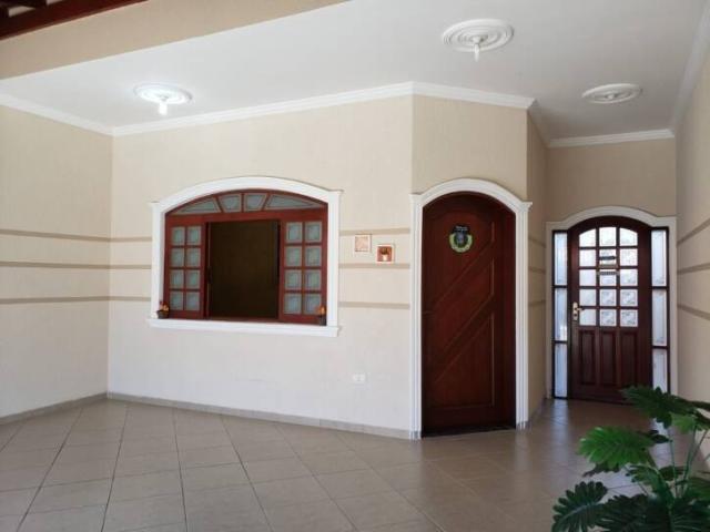 Casa para Venda em São José dos Campos - 4