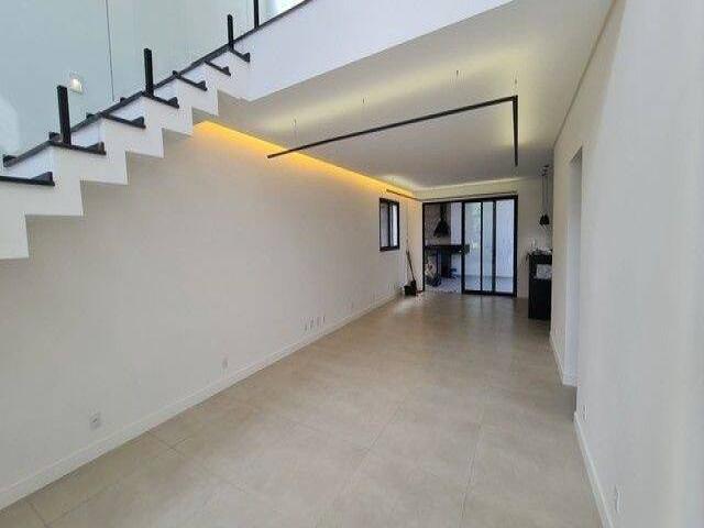Casa para Venda em São José dos Campos - 2