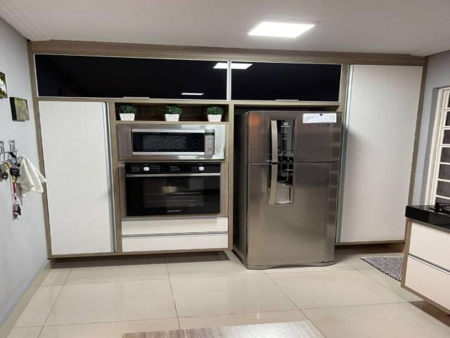 Casa para Venda em São José dos Campos - 4