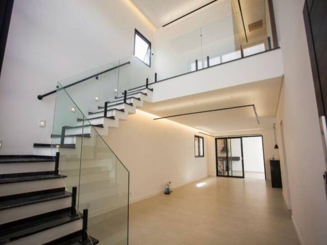 Casa para Venda em São José dos Campos - 3