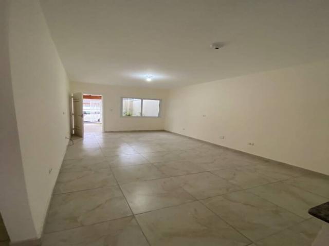 Casa para Venda em Jacareí - 3