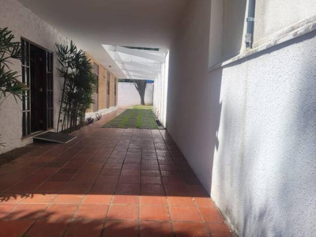 Casa para Venda em São José dos Campos - 4
