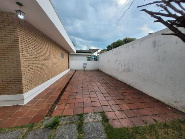Casa para Venda em São José dos Campos - 5
